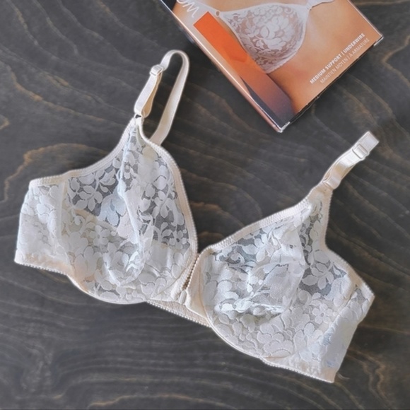 Wanted - a Warners all-stretch lace front closure bra 38 or larger. Warn… - Picture 4 of 5